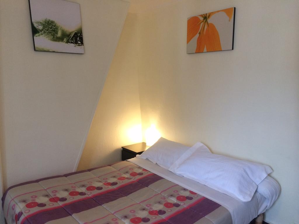 Hotel Restaurant Tokyo Trouville-sur-Mer Quarto foto