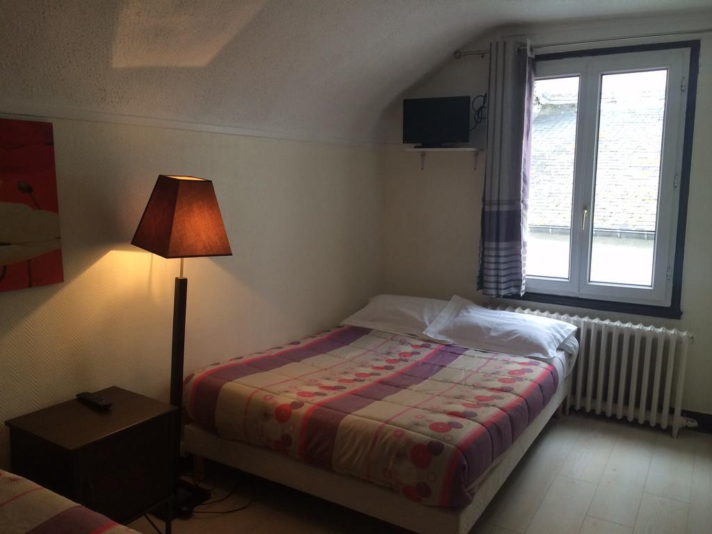 Hotel Restaurant Tokyo Trouville-sur-Mer Quarto foto